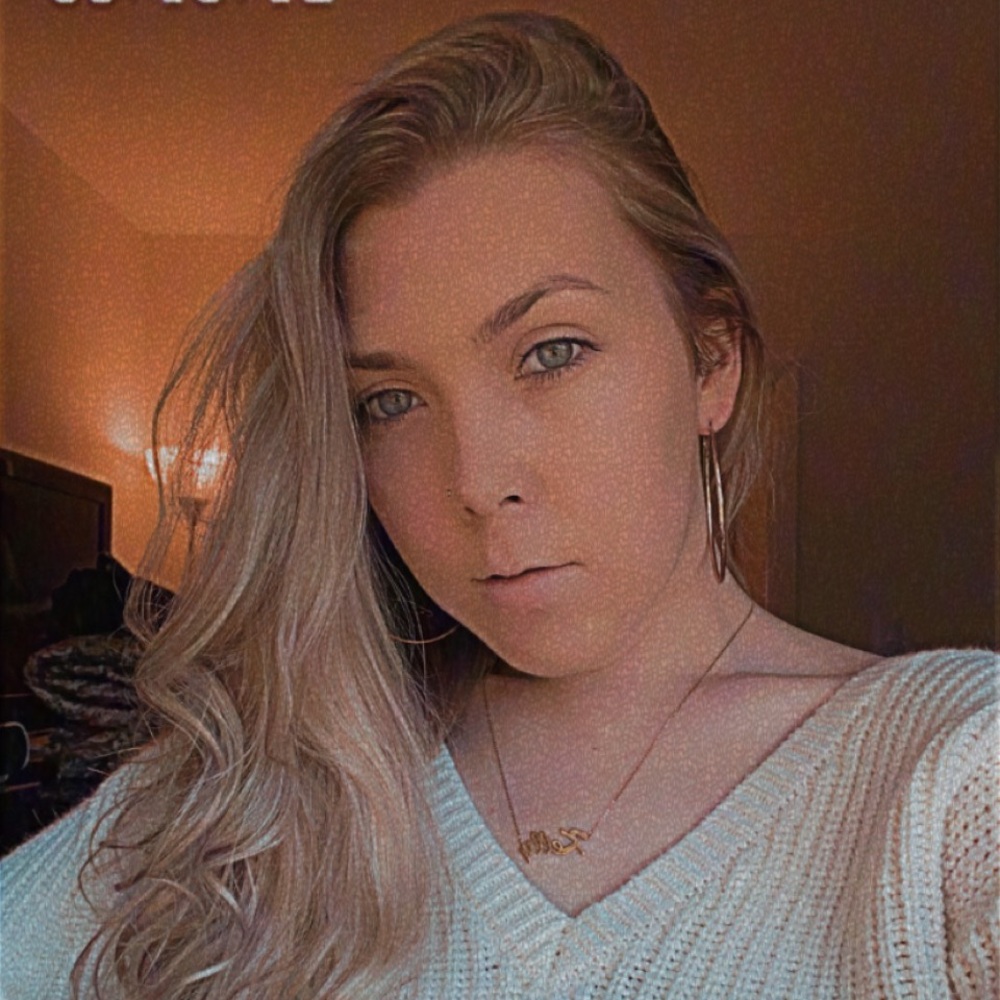 Meet your Posher, Kelly